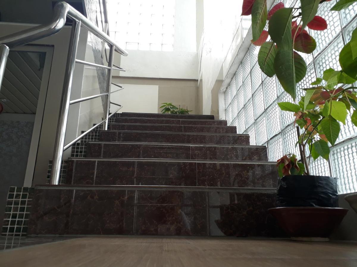 Bnt Inn Lapu-Lapu City Exteriör bild